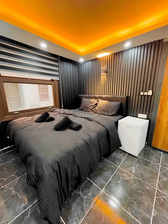 Sultanahmette İşletmeye Hazır 8 Odalı Müstakil Apart/ Konak 2