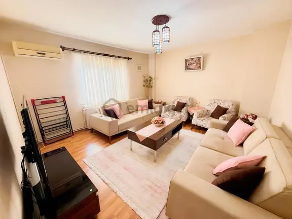 Bm Real Estate Hacıseyfettin'de Satılık Eşyalı 2+1 Fırsat Daire 1