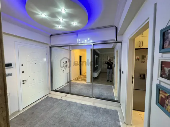 Beylikdüzü’nde Site İçinde 170 M² Lüks 3+1 Havuz Manzaralı Daire 2