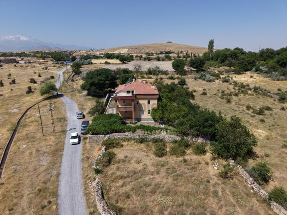 Gesi Kayabağ' Da Satılık Geniş Bahçeli Ev 2