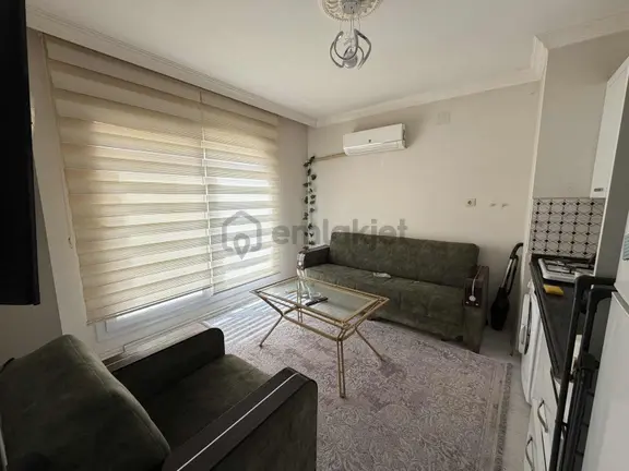 Erdemli Merkezde 1. Plaj Yolu Kiralık Eşyalı 1+1 Daire 1