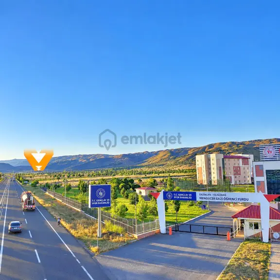 - Bu Fiyata Yok - Tek Tapu, 6.751m² Yanlızbağ'da Sulu Arazi| Ana Yola 240m | Büyük Yatırım Fırsatı 1
