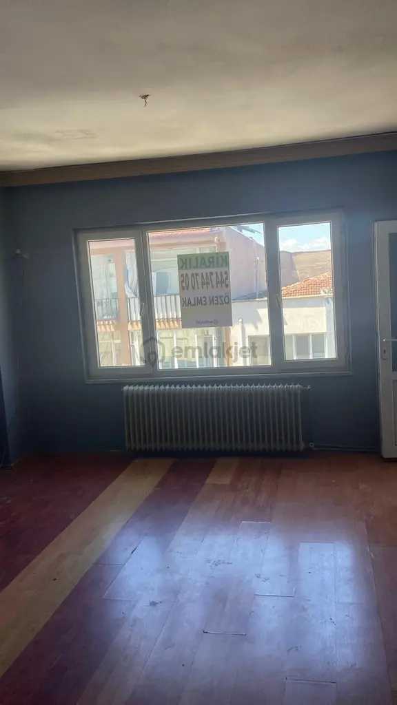 Düzce Merkez 3+1 Doğalgazlı Daire Kirlk 1