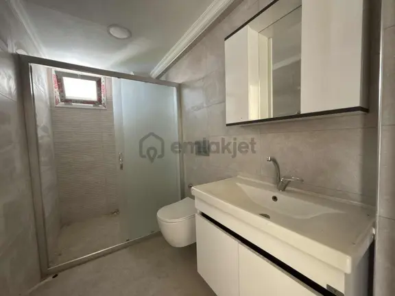 Seydikemer Kemer Mahallesinde Ara Kat Merkeze Çok Yakın Daire 2