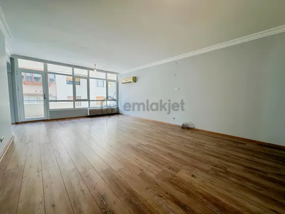 Göztepe İnönü Caddesi Susuzdede Parkı Karşısı Satılık 2+1 Daire 1