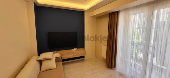 Bahçelievler Mah'de Asansörlü Otoparklı Yeni Binada 1+1 Satılık 1