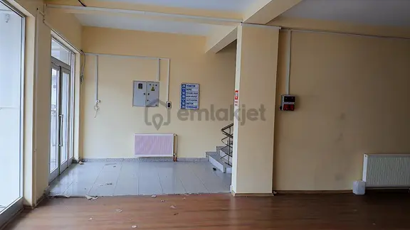 Batısitesi Mah. Gersan Sanai De 620 M2 Kiralık İşyeri 2