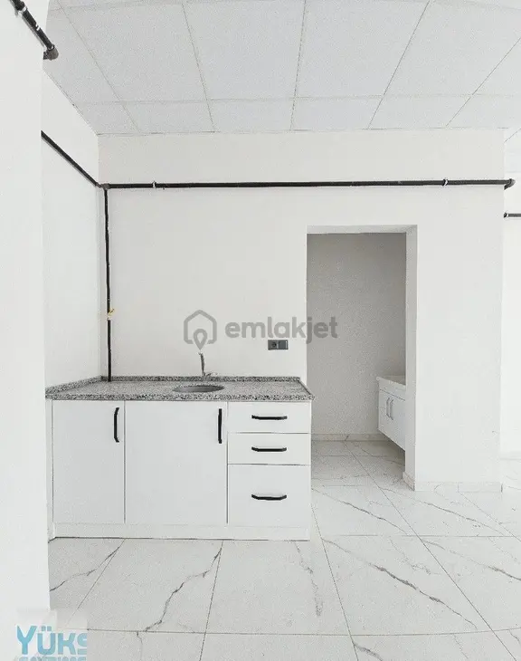 Denizli Karahasanlıda 110 M2 Geniş Kullanışlı Eczaneye Uygun Hastaneye Komşu Kiralık Dükkan 2