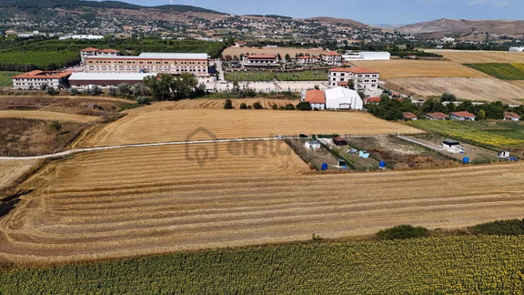 Çatalca Ovayenicede 1.487 M² Yolu Açık Konumlu Yatırımlık Tarla 1