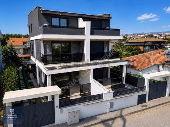 Coldwell Banker Poyrazdan Müstakil Girişli Satılık 4+1 Tripleks 1