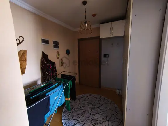 Güvenlikli Site İçerisinde Ferah Ve Kullanışlı 14.kat Manzaralı 2