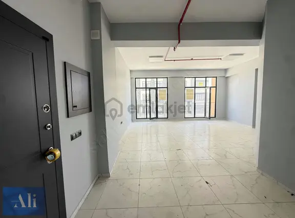 Ali Kasaplargil'den Cadde Üstü Prestijli Kiralık Ofis 2