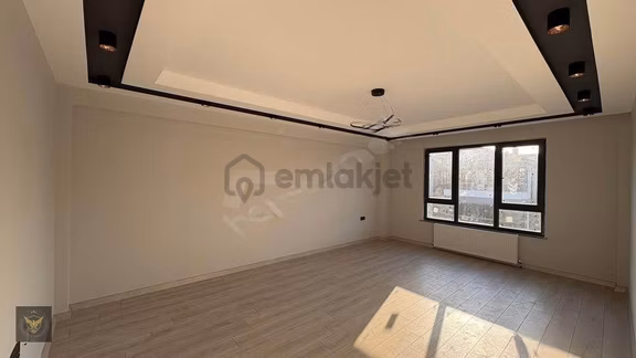 Esenyurt Güzelyurt Mah Marmara Park Avm Yürüme Mesafesinde Metrobüse Komşu 3+1 Dairemiz 2