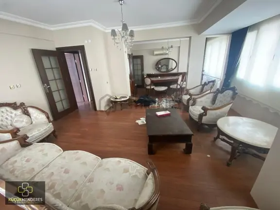Küçük Menderes Kiraz Cumhuriyet Ara Kat Doğalgazlı Satılık Daire 2