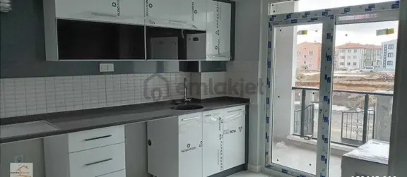 Kanlıca Mahallesin De Satılık 3+1 Daire 2
