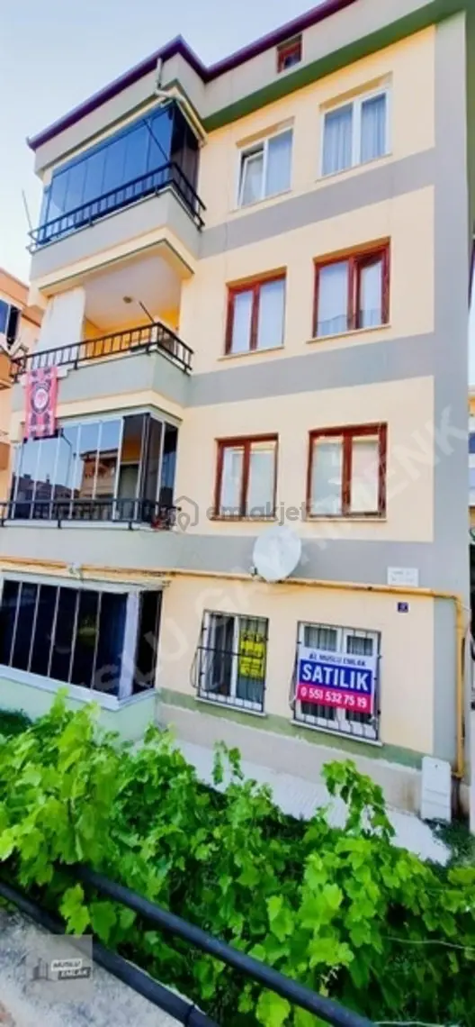 Çiftlik Caddesi Civarı Ölçek Sokakta 3+1 Satılık Daire 1