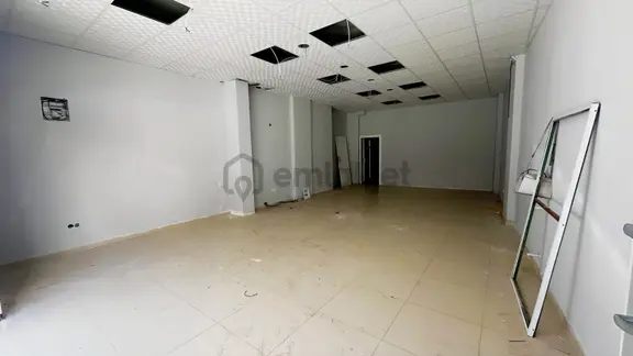 Seferihisar Merkezde 80 M2 Kiralik Dükkan 2