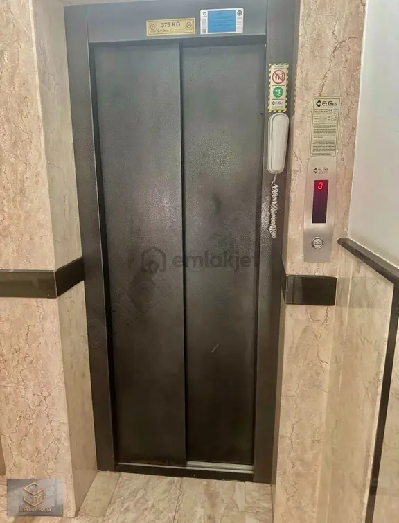 Menemen Uğur Mumcu Da Kiralık 3+1 140 M² Arakat Daire 1