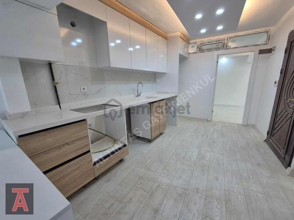 Fırsat!alsancak Mahallesi Asansörlü Lüks Yapılı Full Eşyalı 2+1 2
