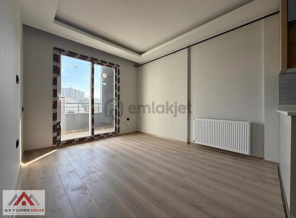 Mezitli Akdeniz Mah'de Satılık Havuzlu 1+1 Konsept Daire 2