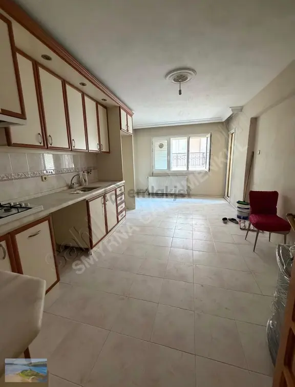 Buca Kozağaç Mahalesin'de 160m2 3 Balkonlu Satılık Geniş Daire 2