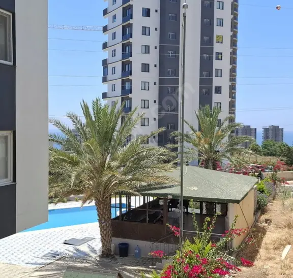 Havuzlu Sitede İçerisindr 2