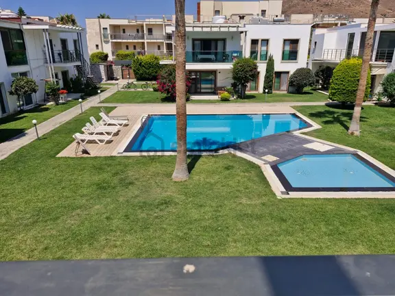Bodrum Kadıkalesinde Denize Sıfır 2+1 Fırsat Bahcekatı 1