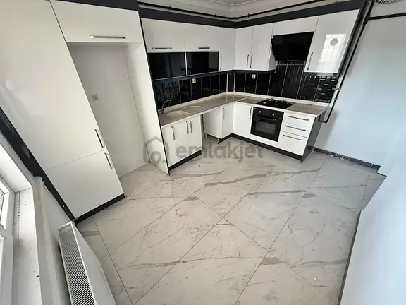 Yuvam'dan Acill Satılık Site İçerisinde Kuruş Masrafsız 3+1 !!!! 1