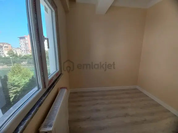 Esentepe' Adliye Hastane Metroya Yakın 3. Kat Kiralık 2+1 Daire 2