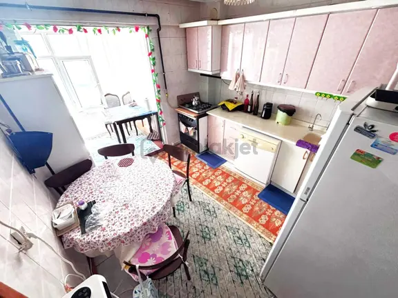 Aygülden Akçay'da Denize Yakın Full Eşyalı Öncephe Ara Kat Ayrı Mutfaklı Doğalgazlı 2+1satılık Daire 2