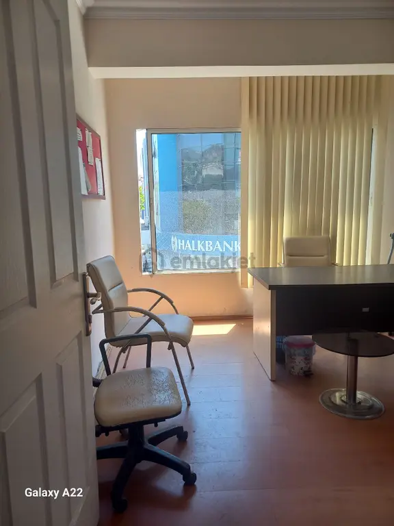 Aydın Söke Carsı Merkezde Kiralık Ofıs İs Yeri 2
