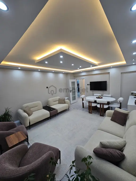 ,yıldız Gayrımenkul Den Kazancılar Cadde 3+1 Lüks Yapılı Masrafsız Satılık Ara Kat Fırsat Daire 1