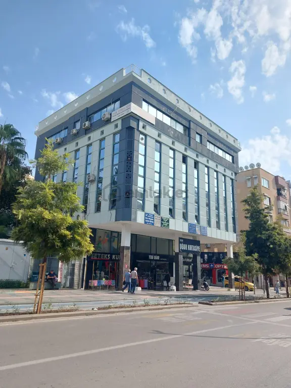 Hasan Subaşı Cadde Üzerinde Kiralık İş Yeri 1