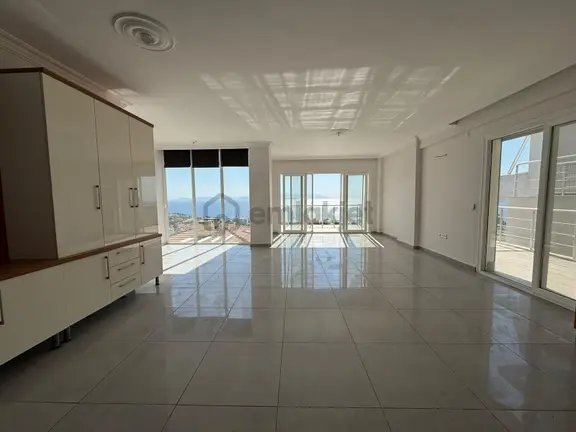 Kuşadası Merkezde Eşsiz Deniz Manzaralı 4+2 Villa 2