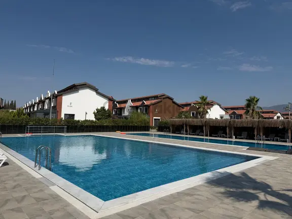 Smyrna'dan Kemalpaşa'da Site İçerisinde Kiralık 3+1 Lüx Villa 2