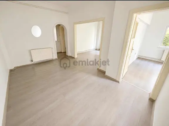 Kuttaş'tan Gençlik Caddesinde 2+1 Katta 60 M2 Daire Kiralıktır 2