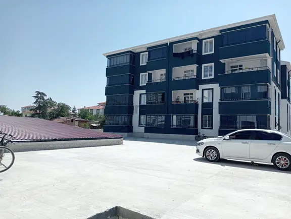 Konya Ereğli Çömlekçi Mahallesinde Satılık Ara Kat Sıfır 1+1 Daire 1