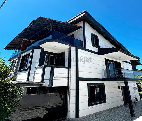 Beylikdüzünde 3+2 Deniz Manzaralı Geniş M2 Lüx Tasarım Teraslı Otoparklı Villa 1