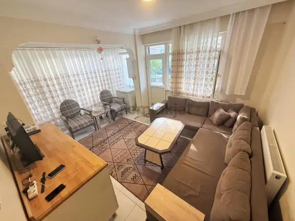 Altınkum'da 2+1 Doğalgazlı Eşyalı Kiralık Daire 2