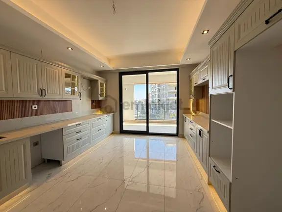 Yeni - Merkezi Konum - Cadde Üzeri - Satılık Lüx 5+1 Daire 1