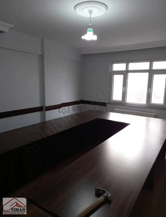 Şirinevler Meydanın İncisi!! Ana Cadde Üzerinde Kiralık 3+1 Ofis 1
