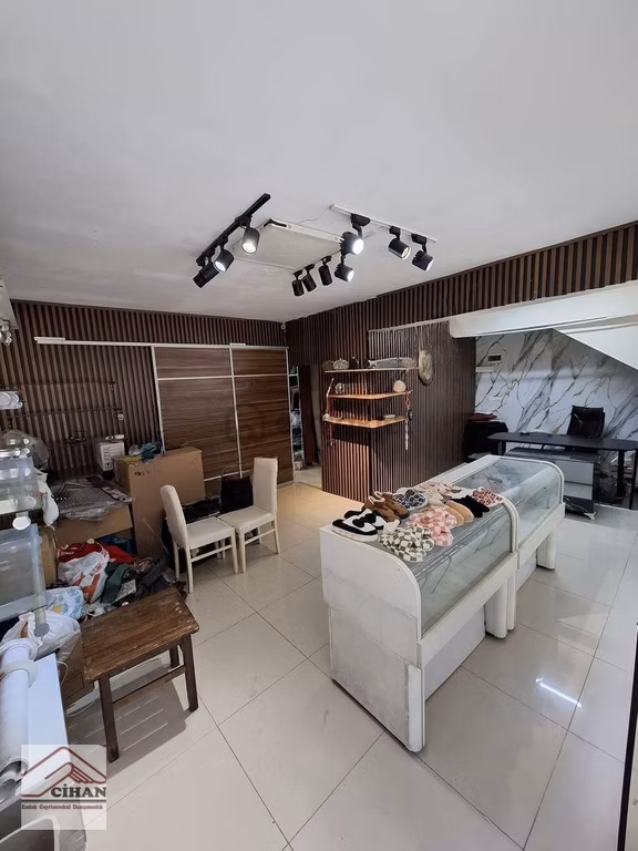 Mahmutbey Caddesine Yakın Tabela Değeri Yüksek Kiralık İşyeri!!! 1