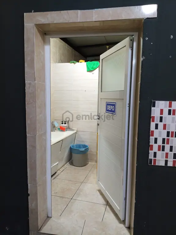 Kemalpaşa Merkezde Ana Cadde'den 1 Parsel İçerde 2 Katlı Dükkan 2