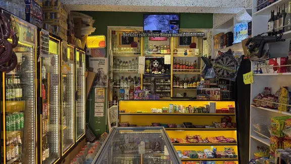 Siteler Bölgesinde Tek Market Ve Tekel Bayi Hazır Müşterili 1