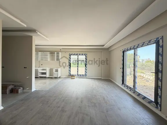 Villakent'te Harika Konumda Bahçeli Lüks 3+1 Villa 2