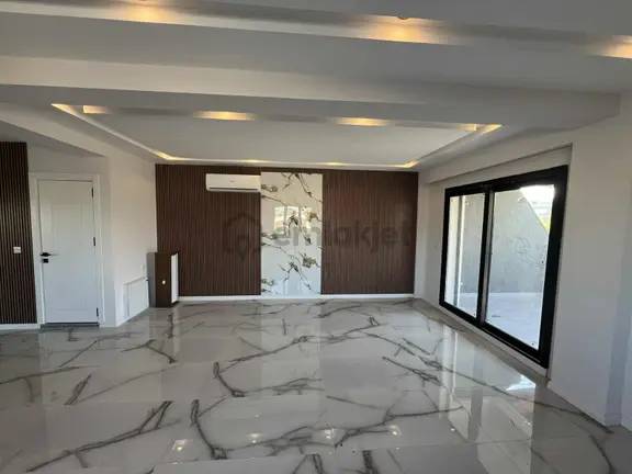 Günerli'de Önü Açık,müstakil,bahçeli 5+1 Satılık Villa 2
