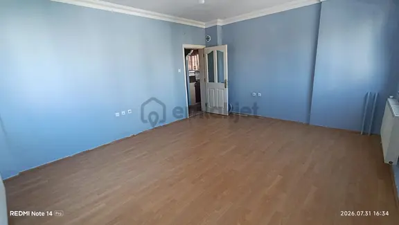 Uşak Merkez 3+1 Kiralık Ara Kat Atatürk Mahallesi Sakin Huzurlu Yeşillik İçinde 1