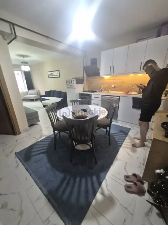 Adapazarı Satılık 1+1 Merkezi Konumlu Giriş Kat Daire 2