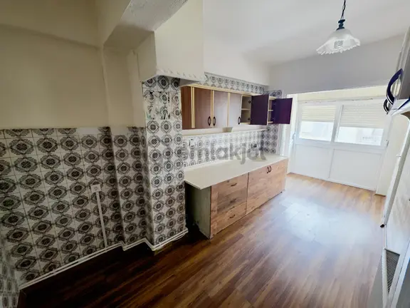 Kahramanlar Fuar Kapısı Yakını 2+1 Bakımlı Kiralık Daire 1
