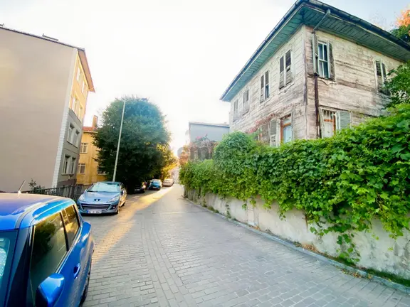 Çengelköy'ün En Sakin Ve Huzurlu Sokağında Bahçeli Müstakil Köşk 1